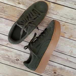 Puma Vikky Platform VR - Olive Night Suede
